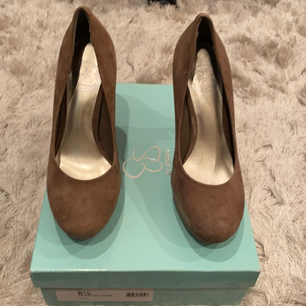 Jessica Simpson suede heels!